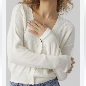 Vero Moda white knit cardigan 🐑